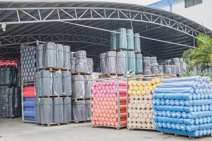 Nanqixing spunbond non woven polypropylene fabric factory direct supply for blankets-1